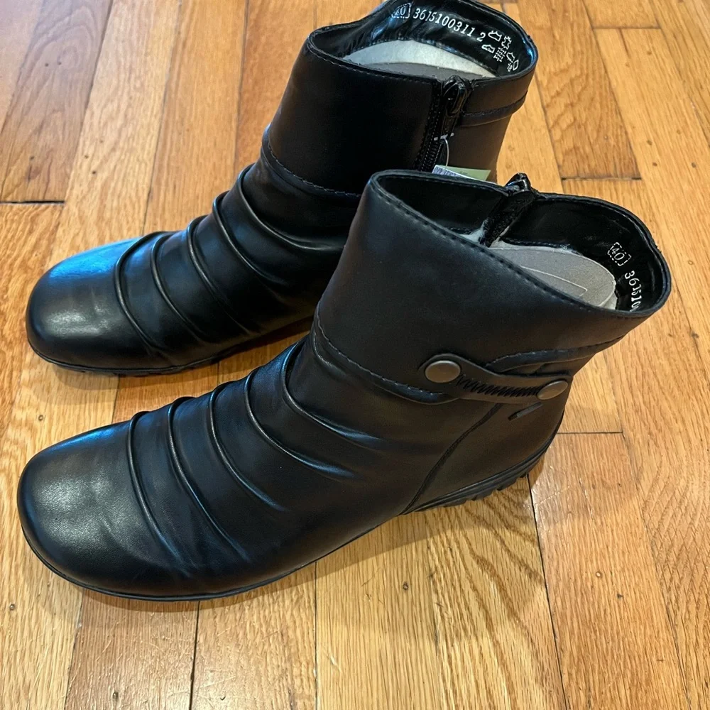 Women’s Rieker Slip On Winter Boots in Black Eur Size 40 (8.5) - Picture 2 of 7